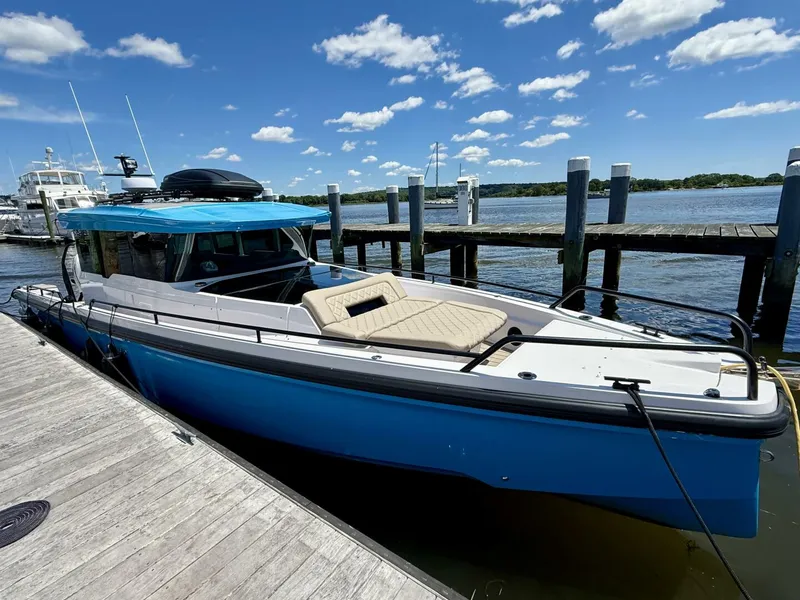 Slide: The Image of Axopar 37 Cross Cabin 2023 - 5502536