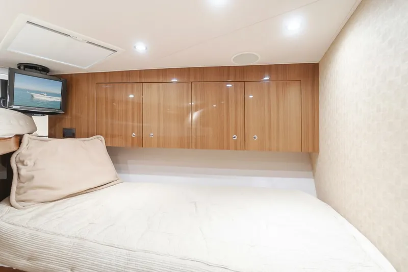 Slide: The Image of 2008 Viking 52 Sport Coupe Endurance - 5540535