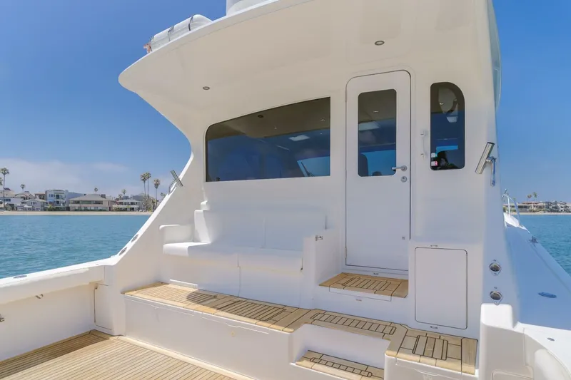 Slide: The Image of 2008 Viking 52 Sport Coupe Endurance - 5540558