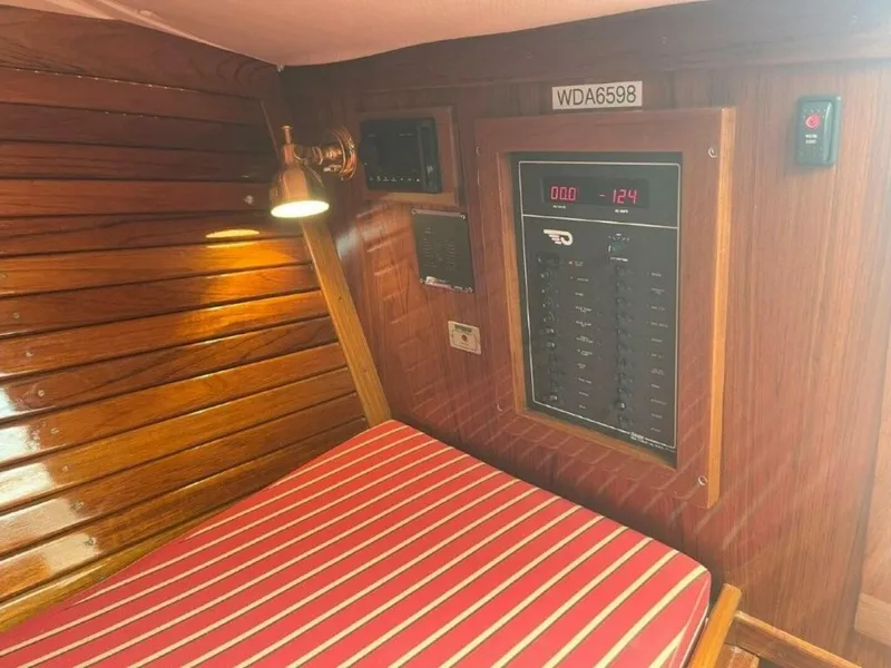 Slide: The Image of Hinckley Yachts Talaria 29R 2007 - 5796678