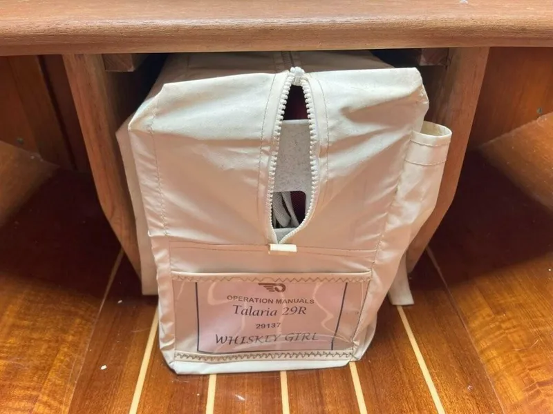 Slide: The Image of Hinckley Yachts Talaria 29R 2007 - 5796684