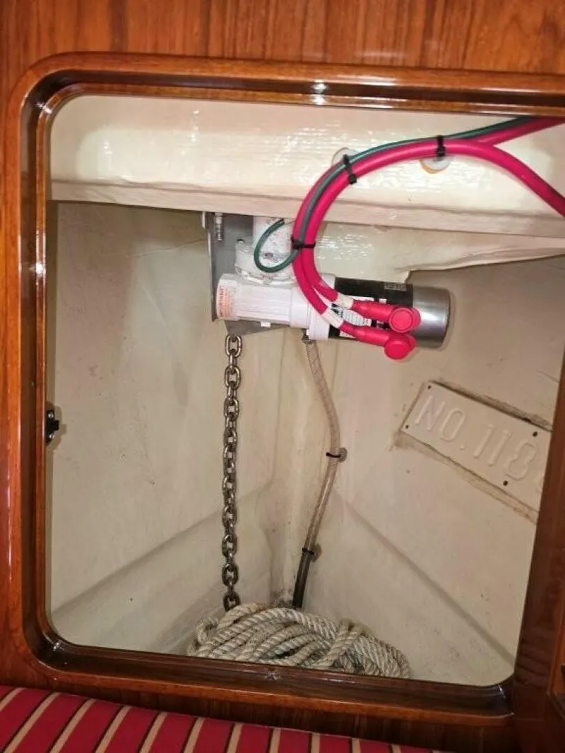 Slide: The Image of Hinckley Yachts Talaria 29R 2007 - 5796719