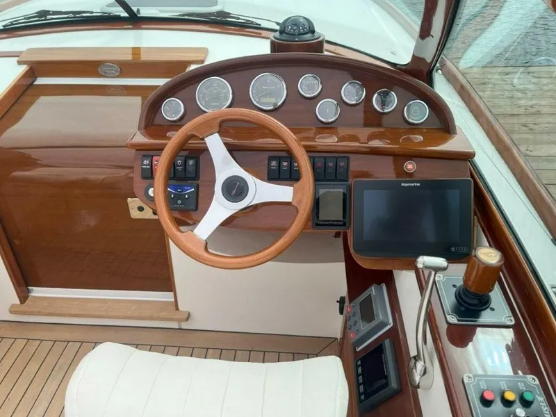 Slide: The Image of Hinckley Yachts Talaria 29R 2007 - 5796676