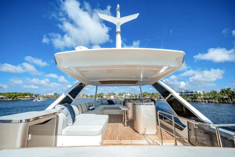 Slide: The Image of Galeon 640 FLY 2026 - 5594122