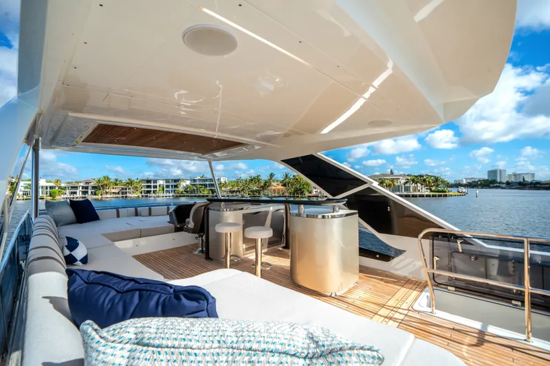 Slide: The Image of Galeon 640 FLY 2026 - 5594124