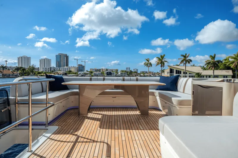 Slide: The Image of Galeon 640 FLY 2026 - 5594128