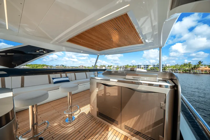 Slide: The Image of Galeon 640 FLY 2026 - 5594129