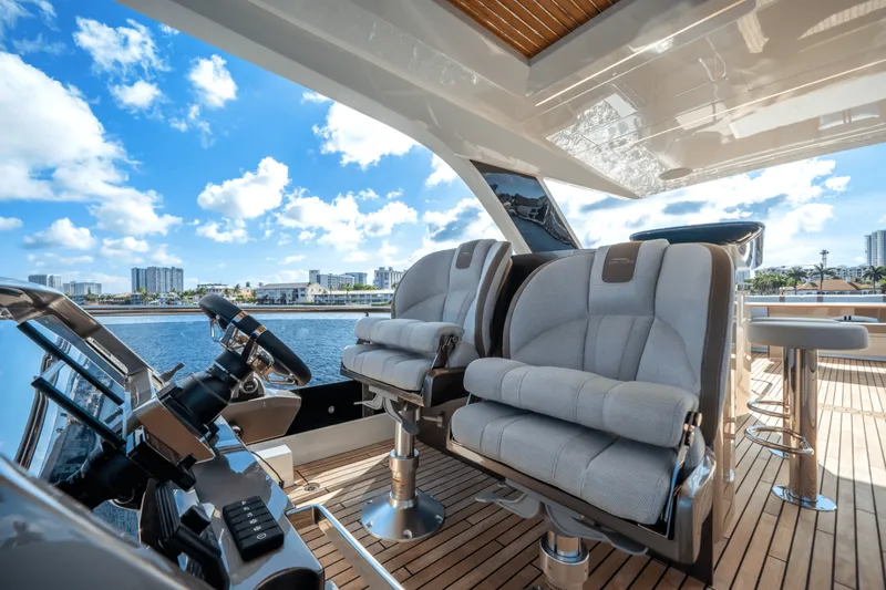 Slide: The Image of Galeon 640 FLY 2026 - 5594136