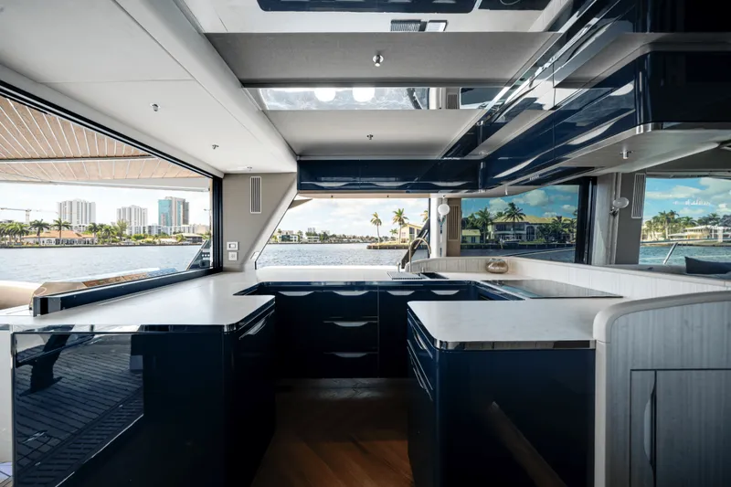 Slide: The Image of Galeon 640 FLY 2026 - 5594160