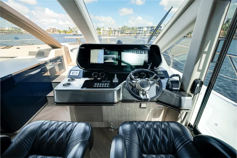Slide: The Image of Galeon 640 FLY 2026 - 5594168