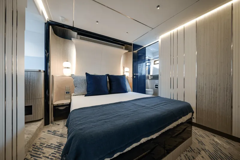 Slide: The Image of Galeon 640 FLY 2026 - 5594175