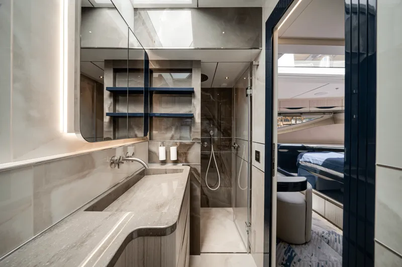 Slide: The Image of Galeon 640 FLY 2026 - 5594196