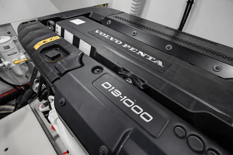 Slide: The Image of Galeon 640 FLY 2026 - 5594200