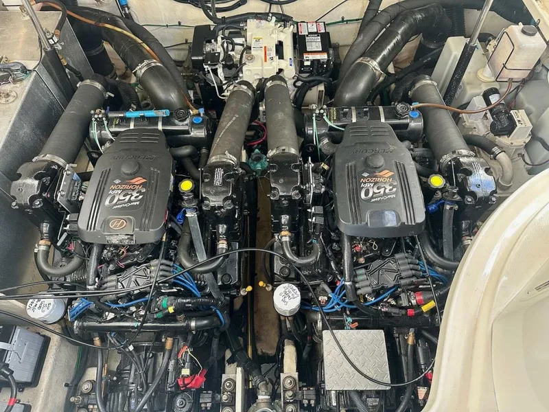 Slide: The Image of Sea Ray 320 Sundancer 2006 - 5501409