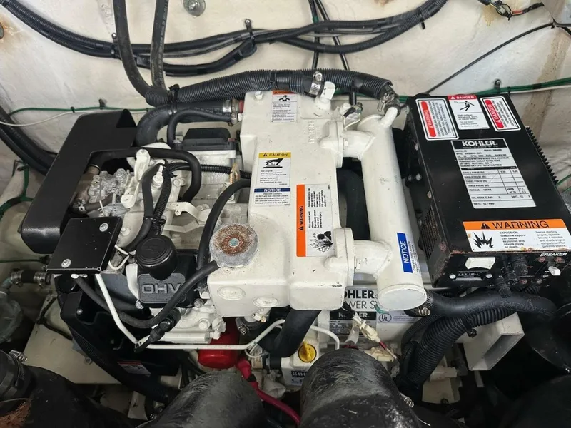 Slide: The Image of Sea Ray 320 Sundancer 2006 - 5501411