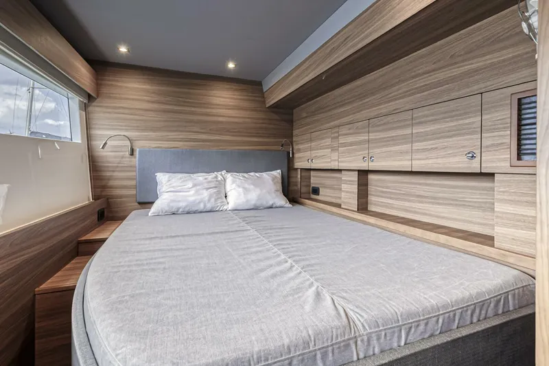 Slide: The Image of Aquila 54 2023 - 5501538