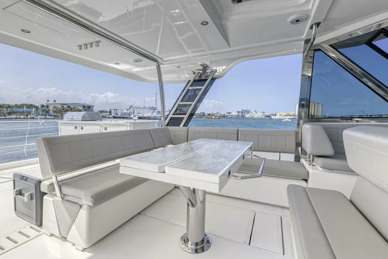 Slide: The Image of Aquila 54 2023 - 5501459