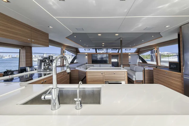 Slide: The Image of Aquila 54 2023 - 5501499