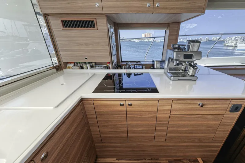 Slide: The Image of Aquila 54 2023 - 5501504