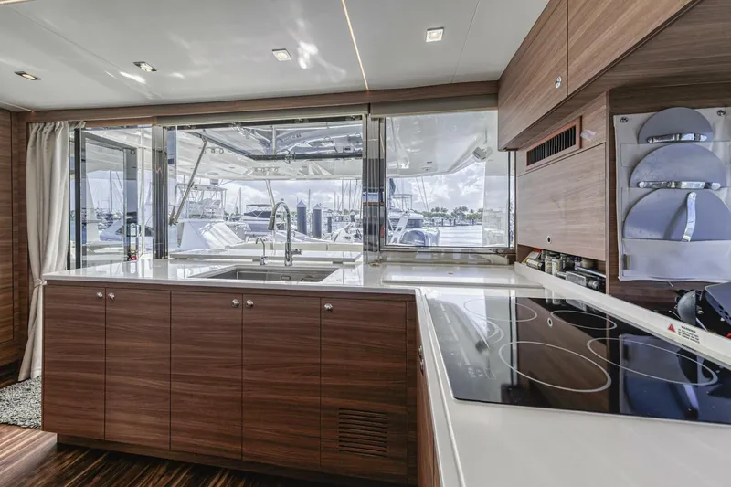 Slide: The Image of Aquila 54 2023 - 5501505