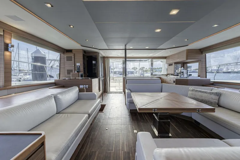 Slide: The Image of Aquila 54 2023 - 5501522