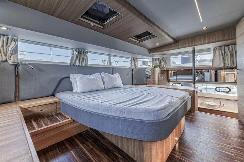 Slide: The Image of Aquila 54 2023 - 5501526