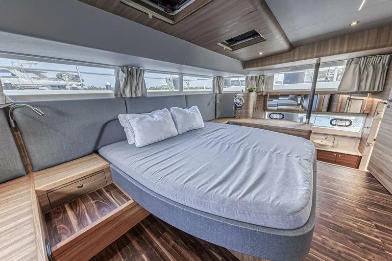 Slide: The Image of Aquila 54 2023 - 5501527