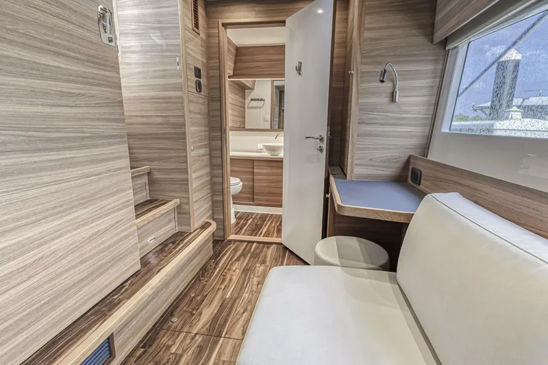 Slide: The Image of Aquila 54 2023 - 5501535