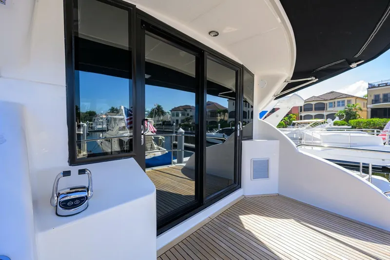 Slide: The Image of Enclosed Flybridge Aft Deck - 5501921