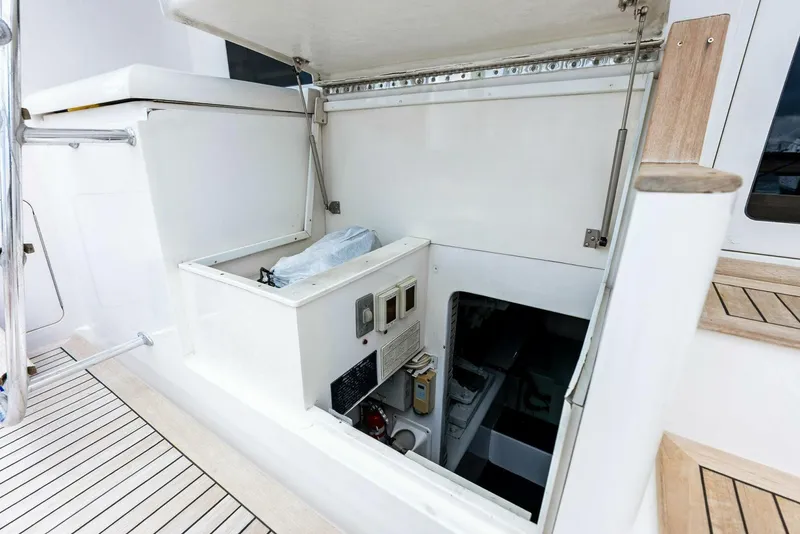 Slide: The Image of Bertram Convertible 2004 - 5502012