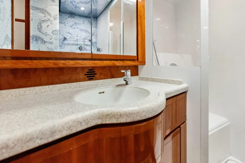 Slide: The Image of Bertram Convertible 2004 - 5502037