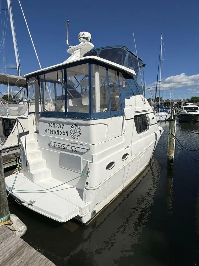 Slide: The Image of Silverton 322 MY 1998 - 5525809