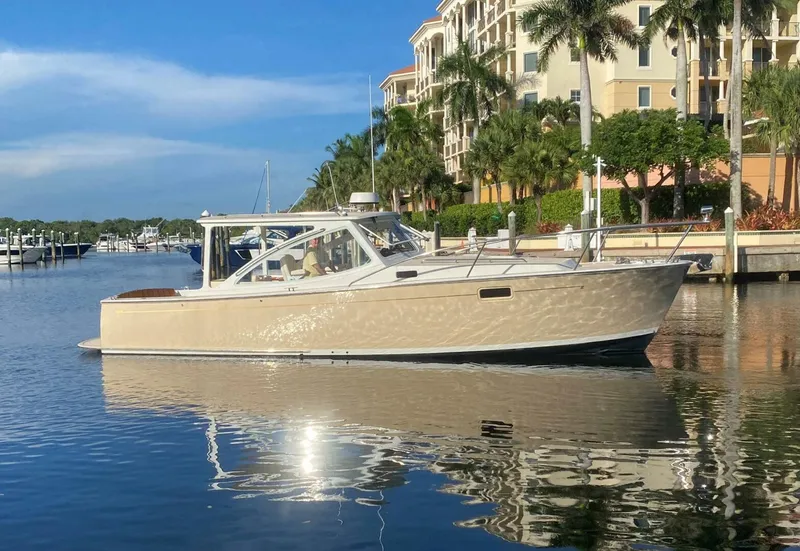 The Image of MJM 34z Express HT 2006 - 5508067