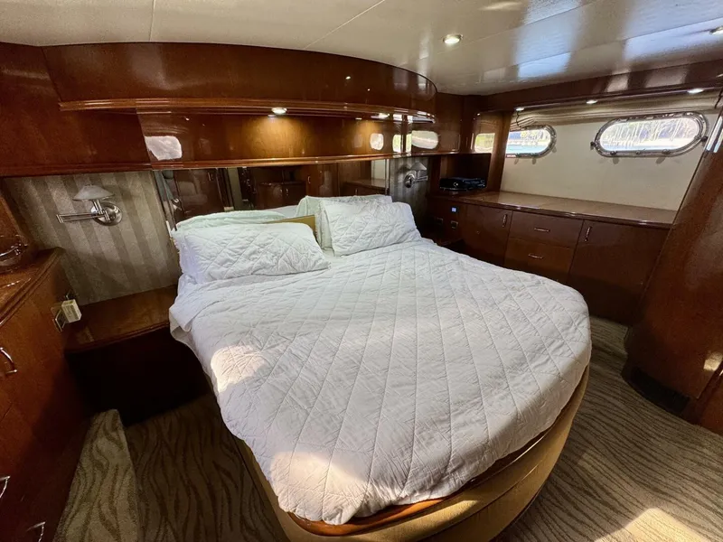 Slide: The Image of Stateroom 2004 Marquis 59 Motor Yacht - 5502568