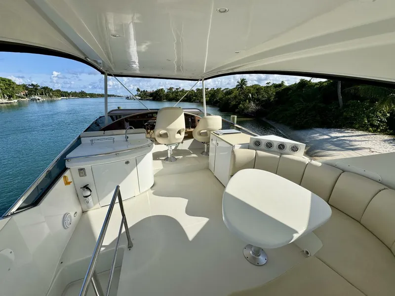 Slide: The Image of Flybridge 2004 Marquis 59 Motor Yacht - 5502615