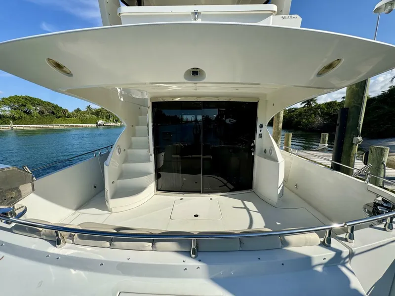 Slide: The Image of Cockpit 2004 Marquis 59 Motor Yacht - 5502819