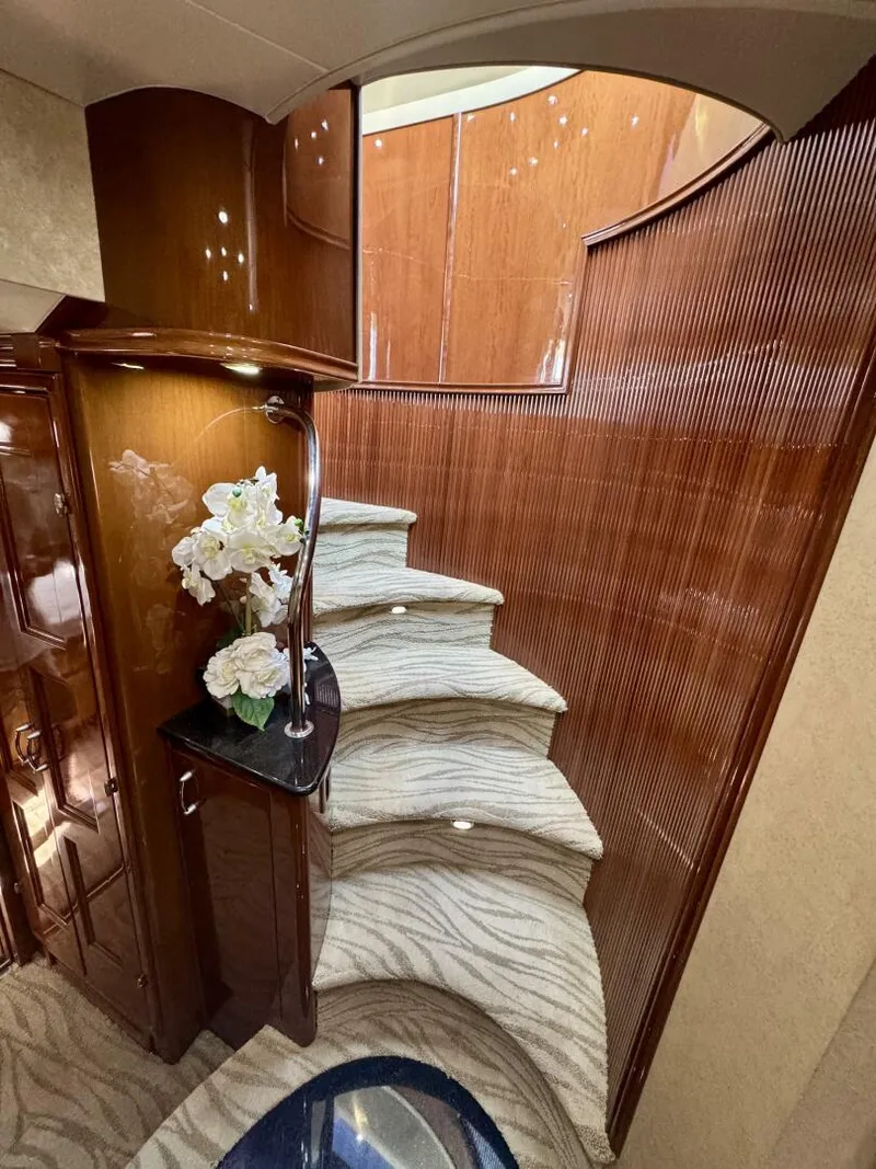 Slide: The Image of Stairs 2004 Marquis 59 Motor Yacht - 5503067