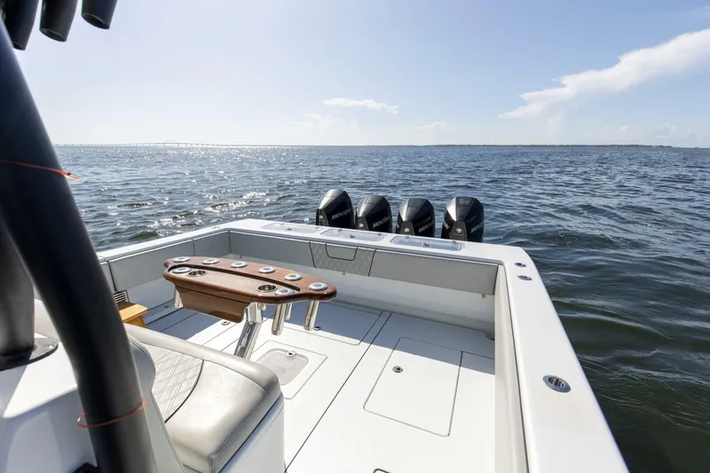 Slide: The Image of 2022 44_ Contender 44 ST One More Cockpit  (5) - 5502705