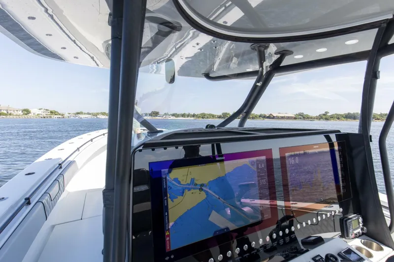 Slide: The Image of 2022 44_ Contender 44 ST One More Electronics (5) - 5502685