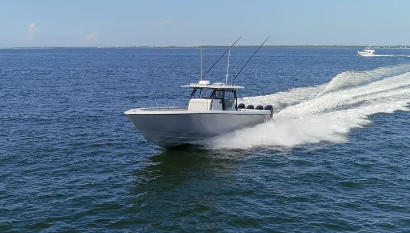 Slide: The Image of 2022 44_ Contender 44 ST One More Starboard Profile  (3) - 5502807