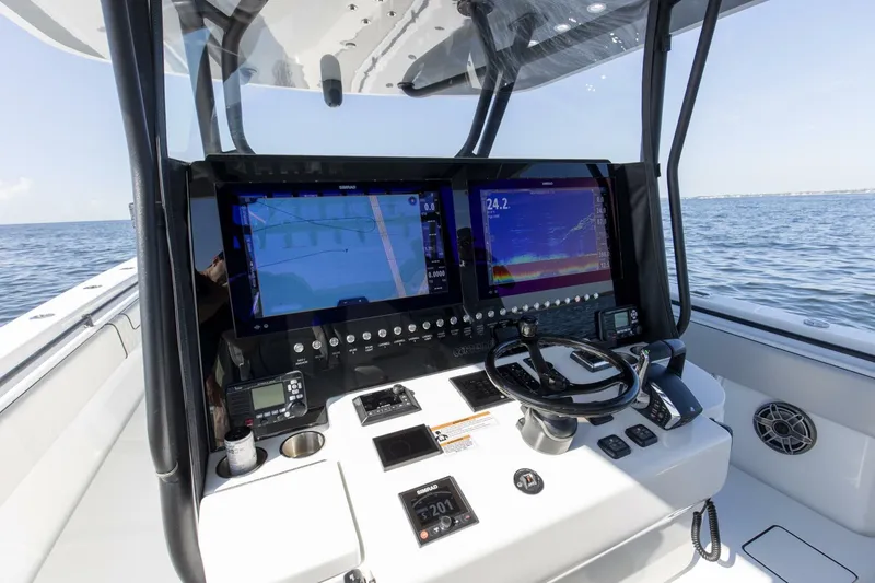 Slide: The Image of 2022 44_ Contender 44 ST One More Electronics (9) - 5502689