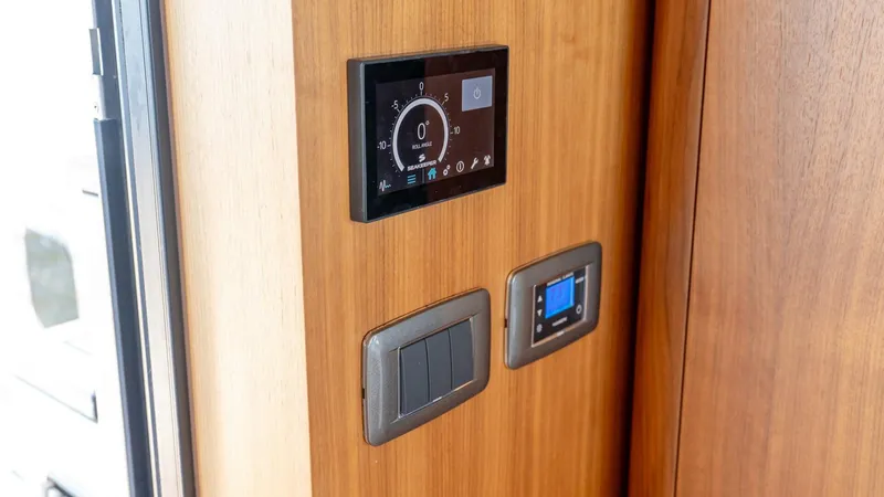 Slide: The Image of Absolute Navetta 58 2019 - 5502902