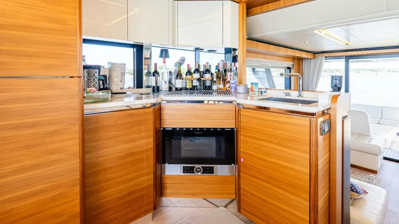 Slide: The Image of Absolute Navetta 58 2019 - 5502906