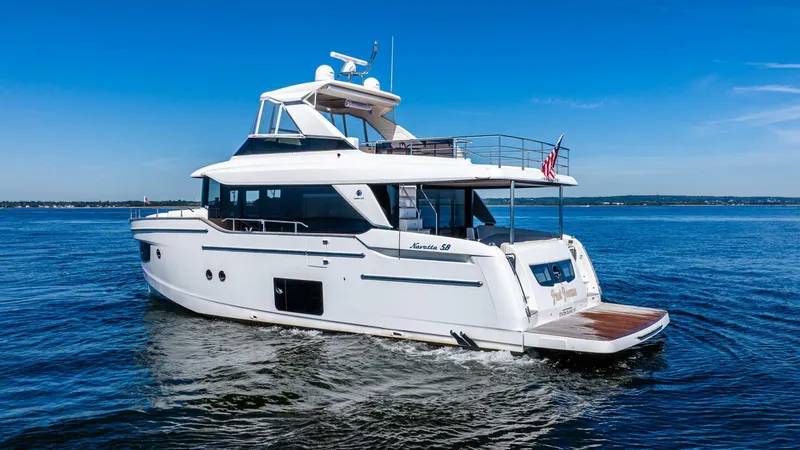 Slide: The Image of Absolute Navetta 58 2019 - 5502877