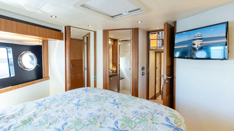 Slide: The Image of Absolute Navetta 58 2019 - 5502892