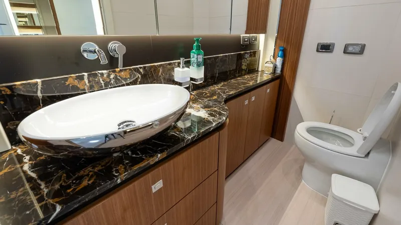 Slide: The Image of Absolute Navetta 58 2019 - 5502888