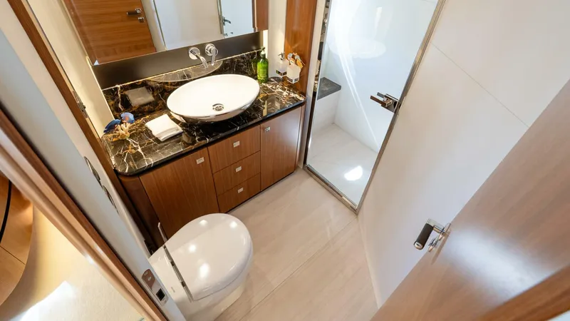 Slide: The Image of Absolute Navetta 58 2019 - 5502894