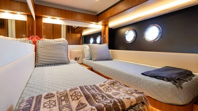 Slide: The Image of Absolute Navetta 58 2019 - 5502895