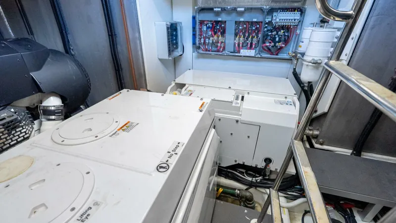 Slide: The Image of Absolute Navetta 58 2019 - 5502899