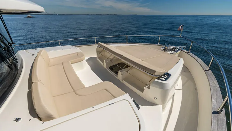 Slide: The Image of Absolute Navetta 58 2019 - 5502920